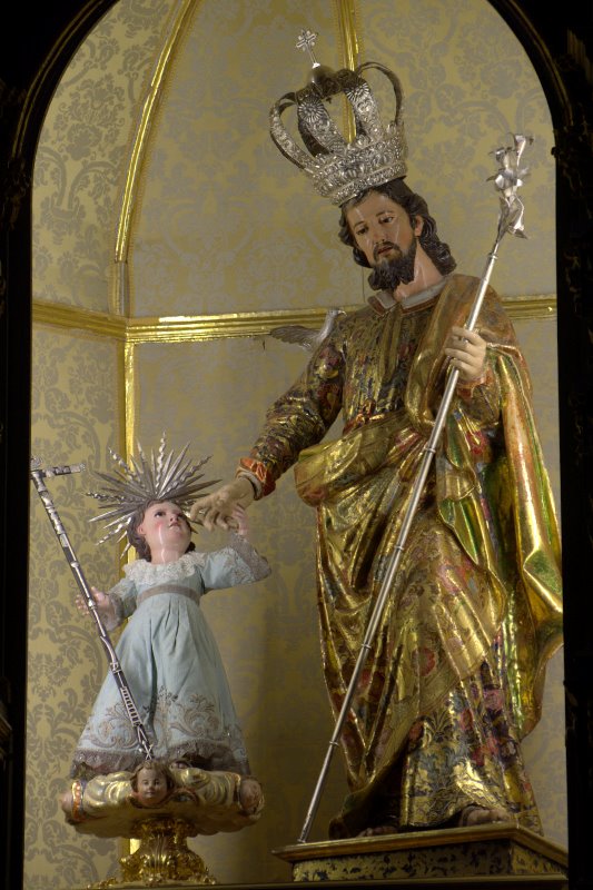 San José con el Niño Jesús de la mano